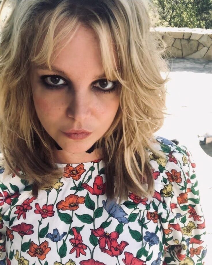 Britney Spears Shares New Bangs, New Haircut The Hollywood Gossip