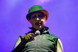 Marilyn Manson Sucks