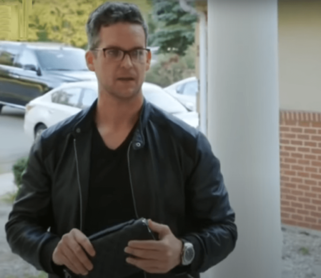 Tom Brooks Arrives The Hollywood Gossip