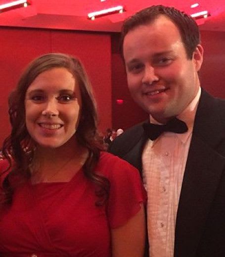 Josh and Anna Duggar Get Fancy