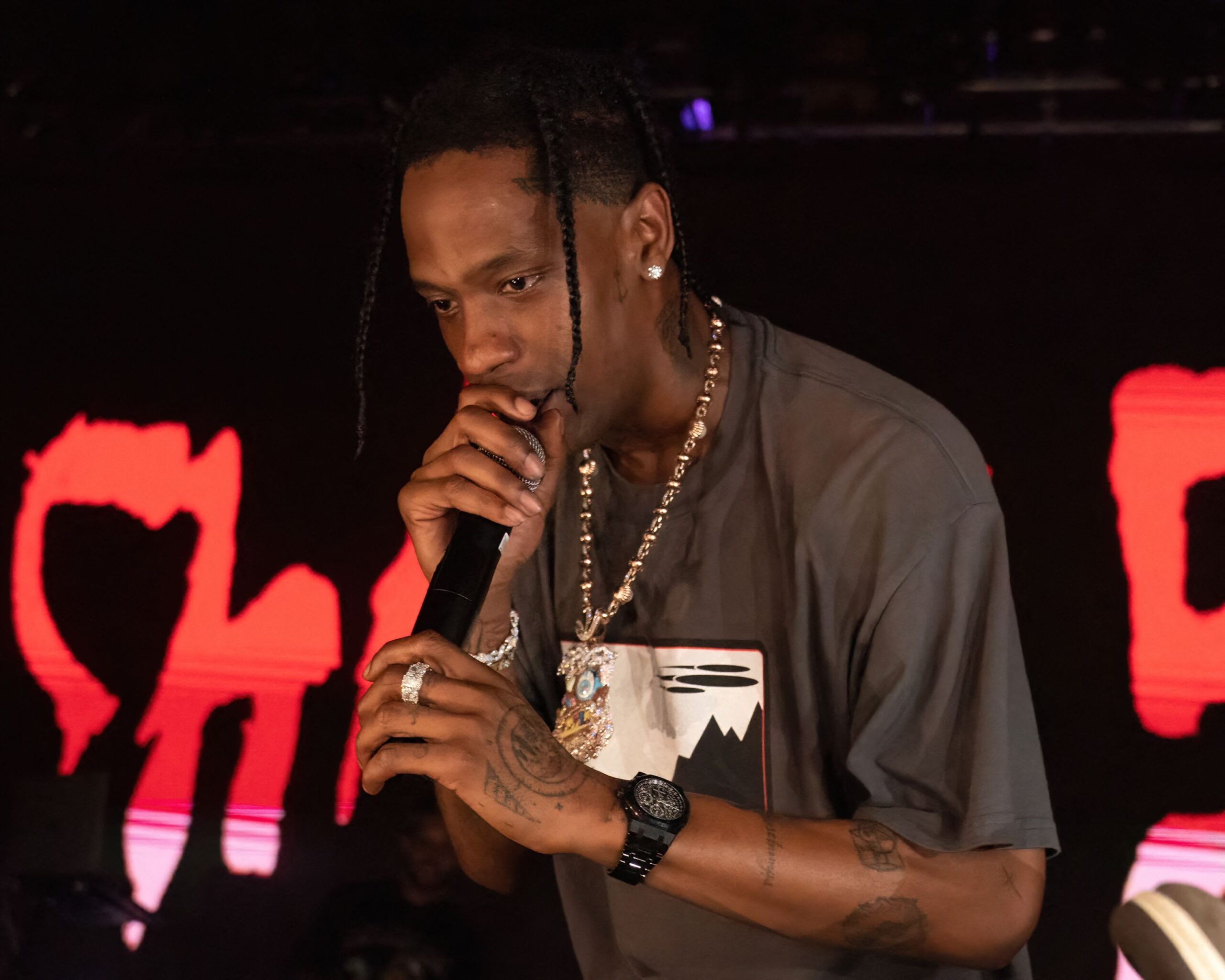 Travis Scott Does His Thing - The Hollywood Gossip