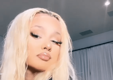 Alabama Barker Flips Off Trolls After TikTok Ban - The Hollywood Gossip
