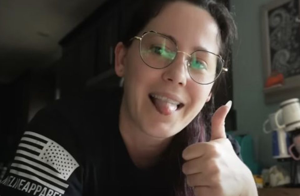 Jenelle Evans How Much Money Is She Making on OnlyFans?(02)