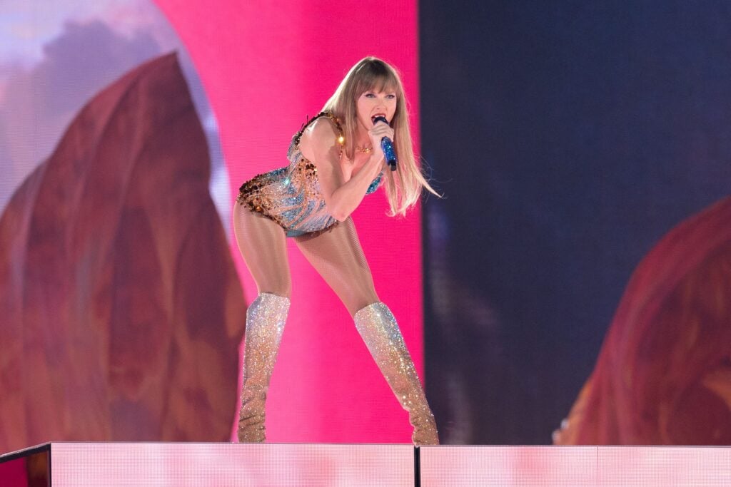 Taylor Swift Suffers Multiple Wardrobe Malfunctions During Eras Tour Receives Praise For