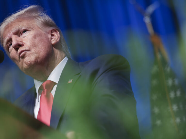 Donald Trump Placed Under Arrest in Florida: Will He Go to Prison?