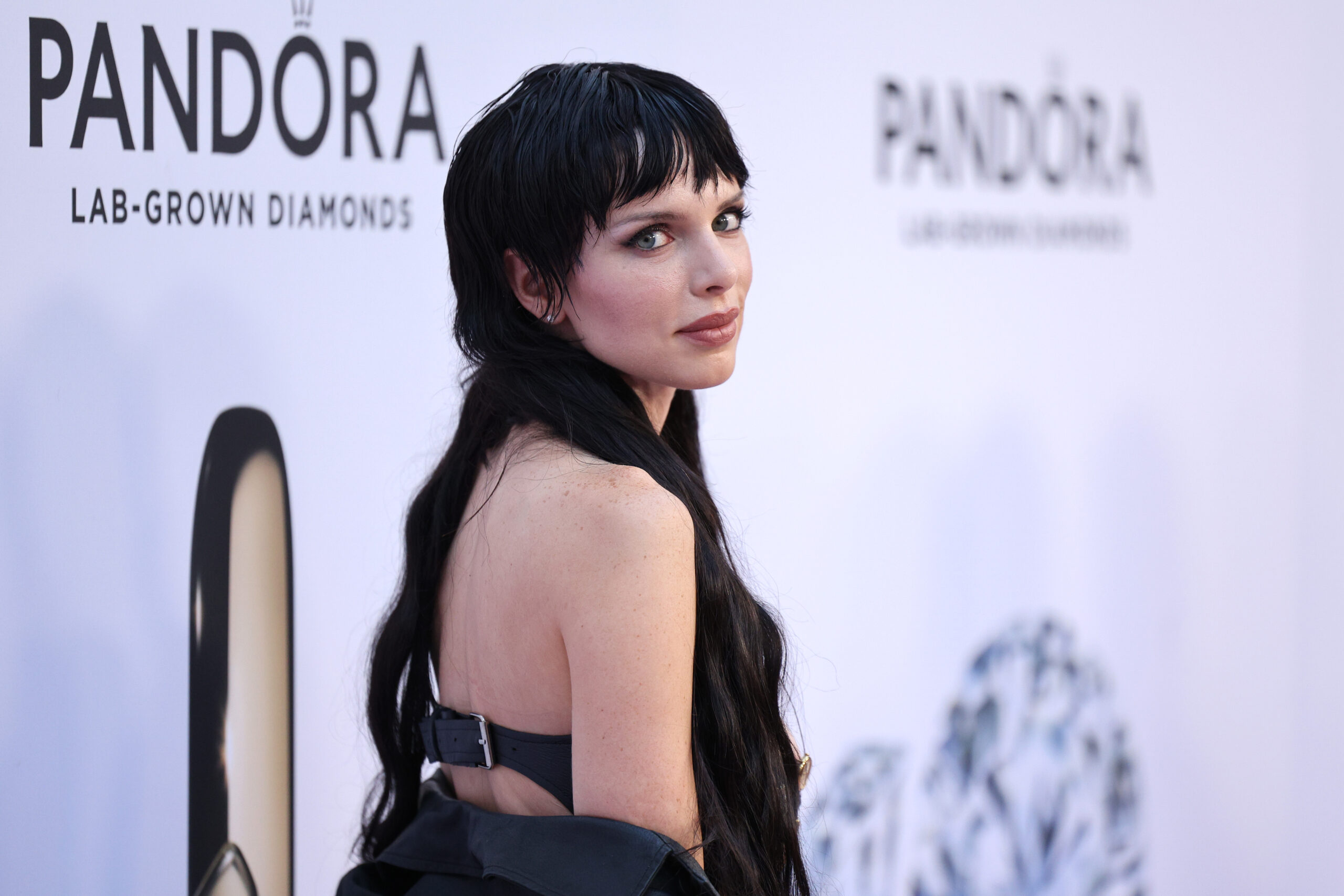 Julia Fox: I Had NO Sex with Kanye West While We Were Dating!