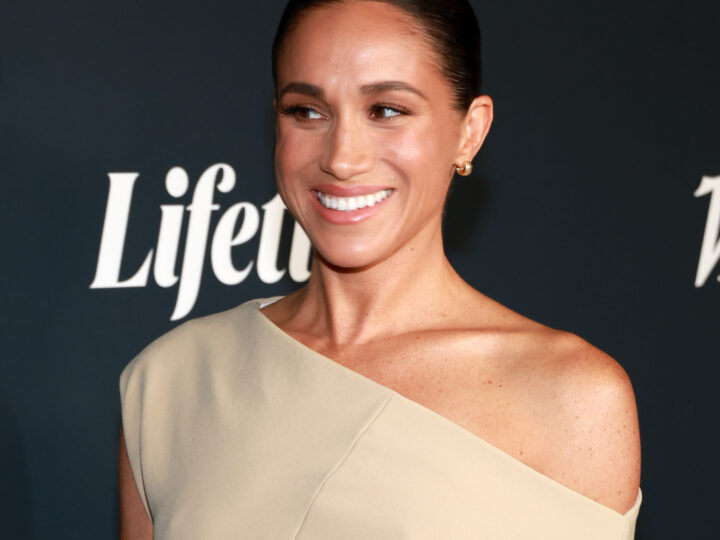 Meghan Markle and Prince Harry Reveal Unusual Holiday Card, Thank Fans for Support