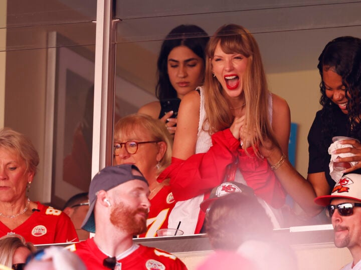 Taylor Swift and Travis Kelce ‘So Happy’ & Their Families Are ‘On …