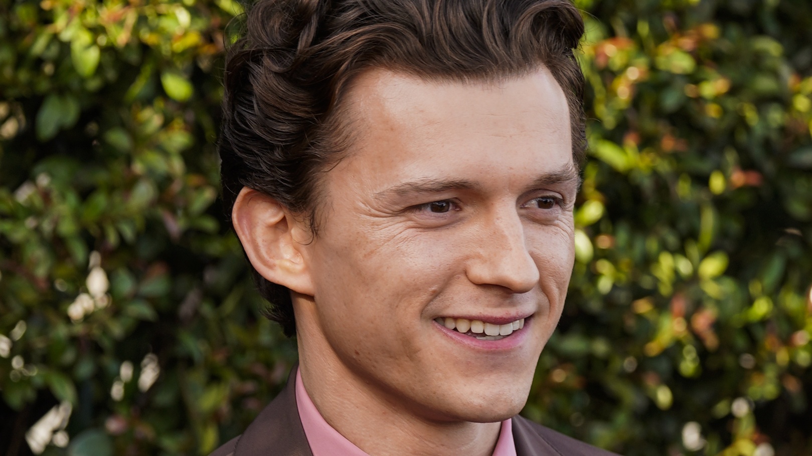 Tom Holland Attends Critics Choice Awards Without Zendaya