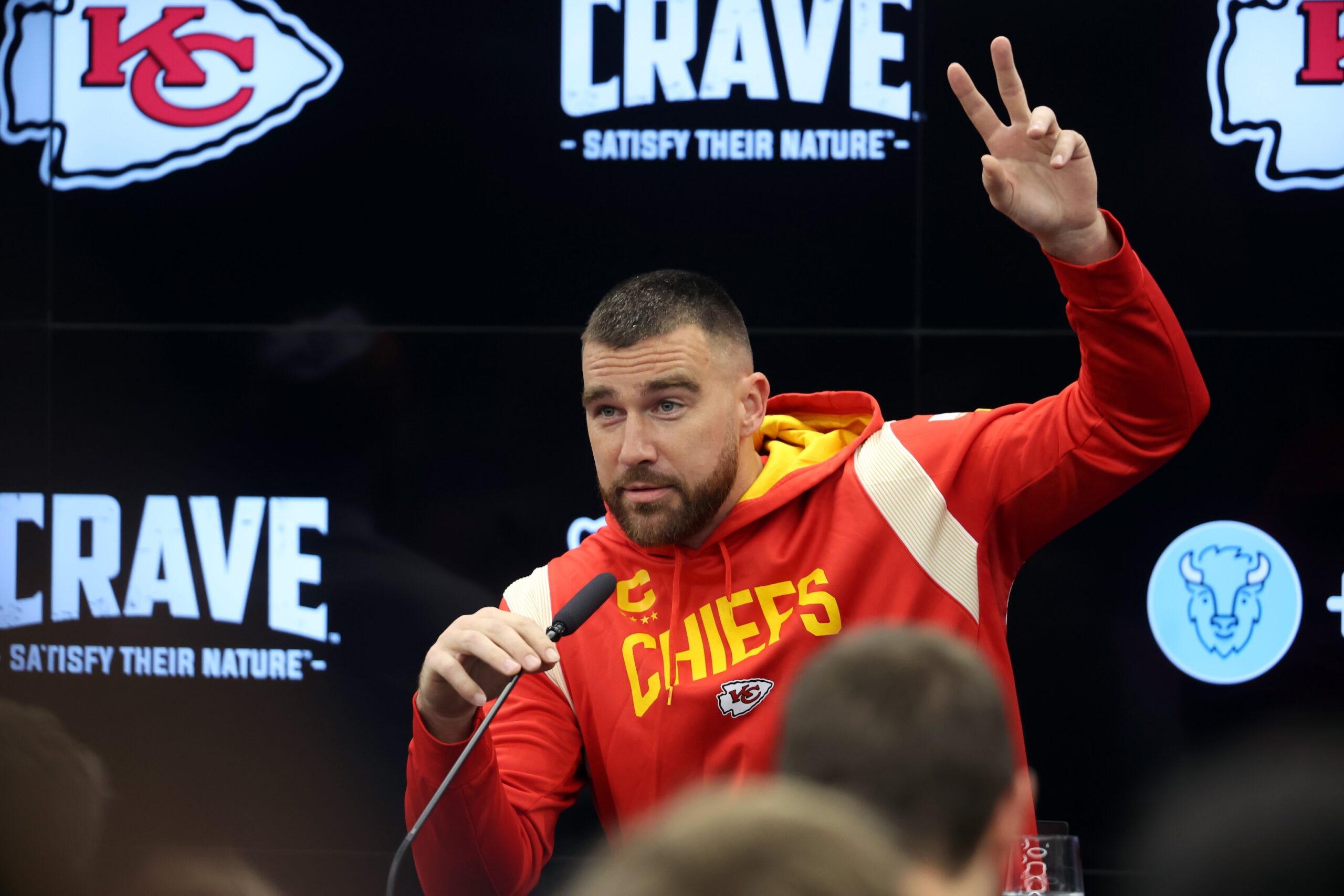Travis Kelce: What Should I Get Taylor for Valentine’s Day?
