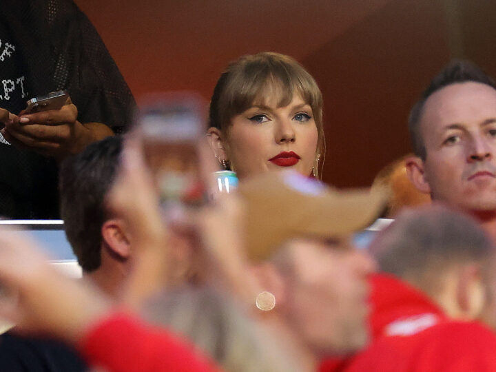 Taylor Swift Accused of Being Gay, Hiding Her Sexuality in Totally Insane NYT Article