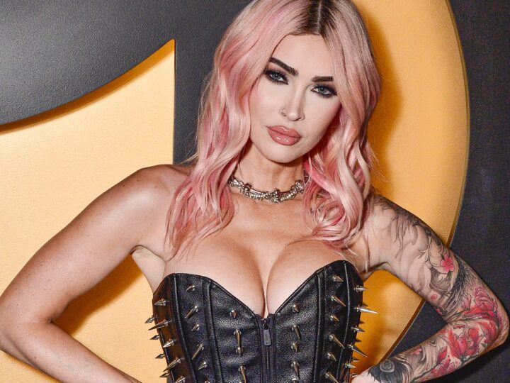 Megan Fox SLAMS Trolls for Calling Her “Blowup Doll” Alongside Taylor Swift …