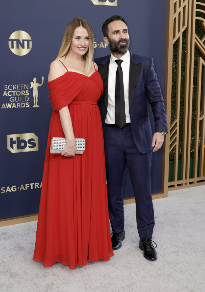 Shannon Kenny and Nestor Carbonell attend the 28th Annual Screen Actors Guild Awards at Barker Hangar on February 27, 2022 in Santa Monica, California.