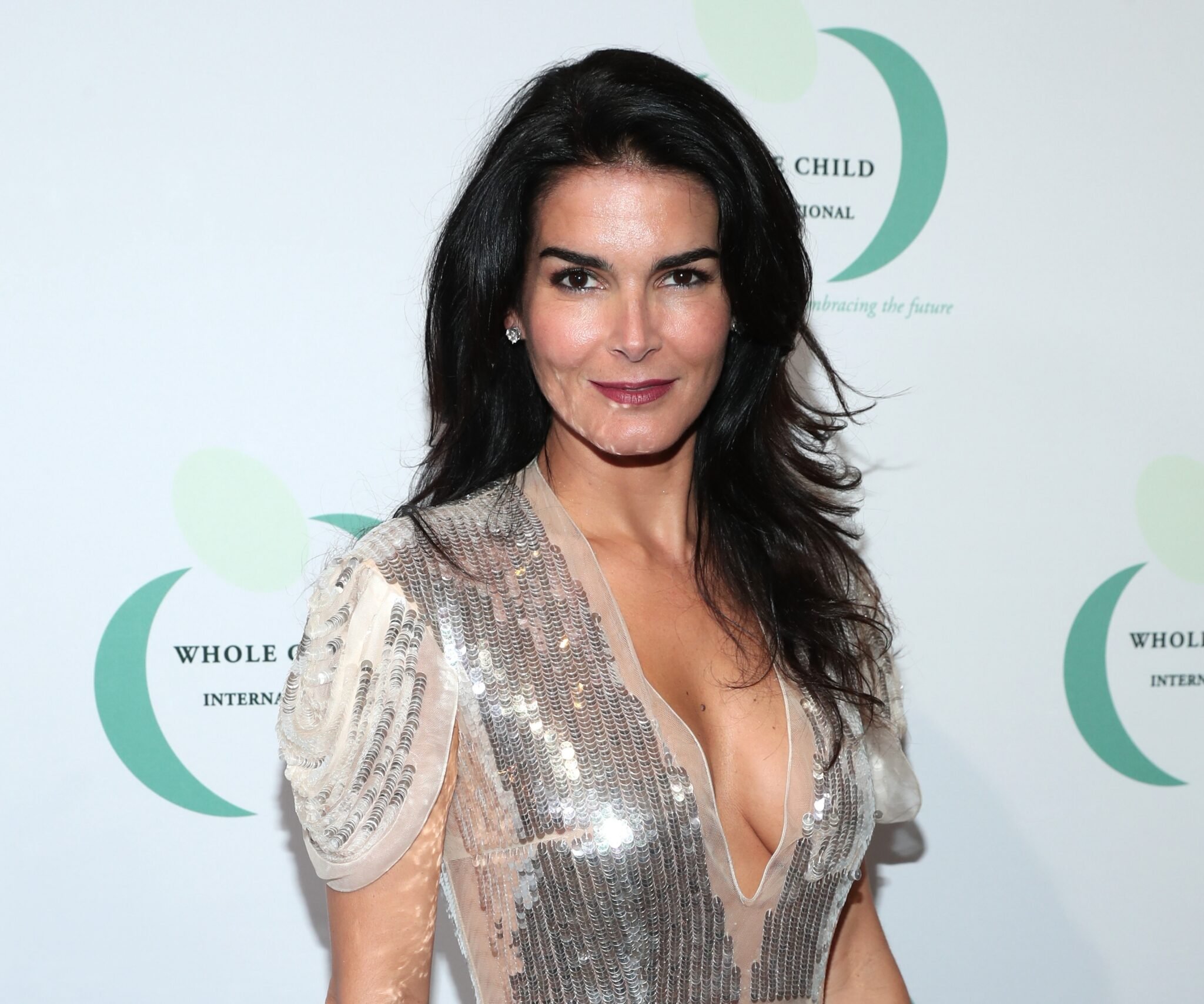 Angie Harmon Accuses Instacart Driver of Murdering Her Dog