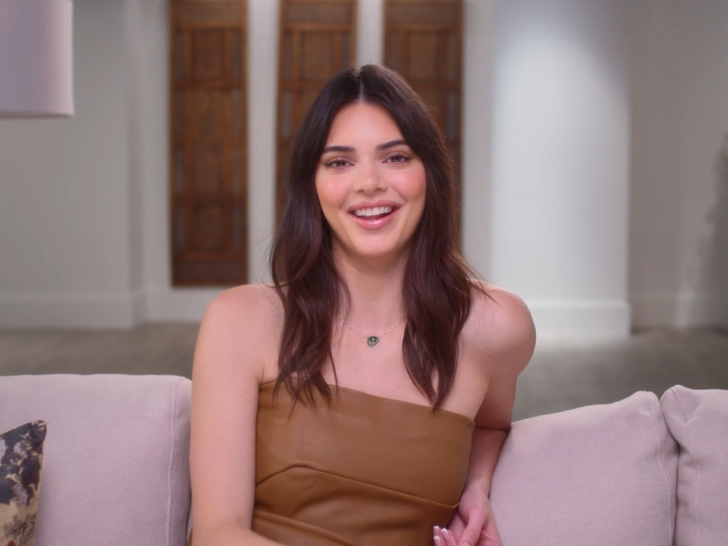 Kendall Jenner Turns 30, Parties in Birthday Suit