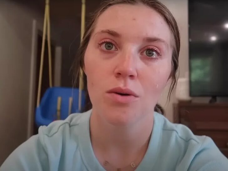 Joy-Anna Duggar Bawls, Details Horrifying Hospitalization of Young Son
