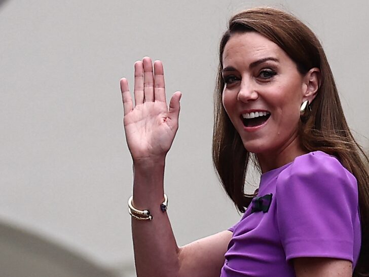 Victoria Beckham is Team Kate Middleton Now, Not Meghan Markle