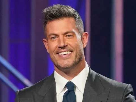 Jesse Palmer smiles