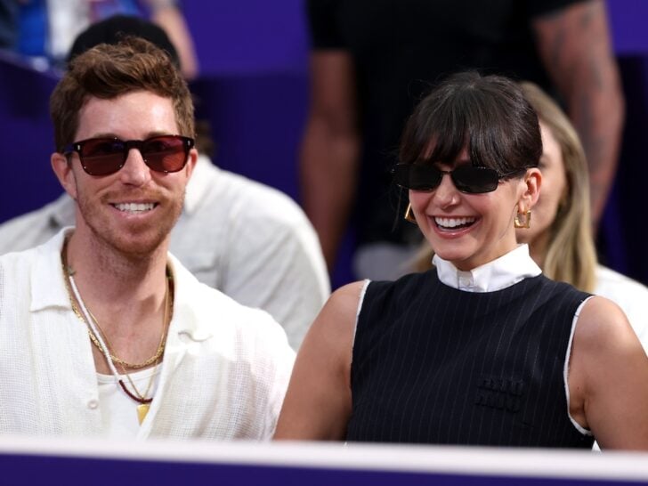  Nina Dobrev’s Engaged To Shaun White & It’s About Damn Time