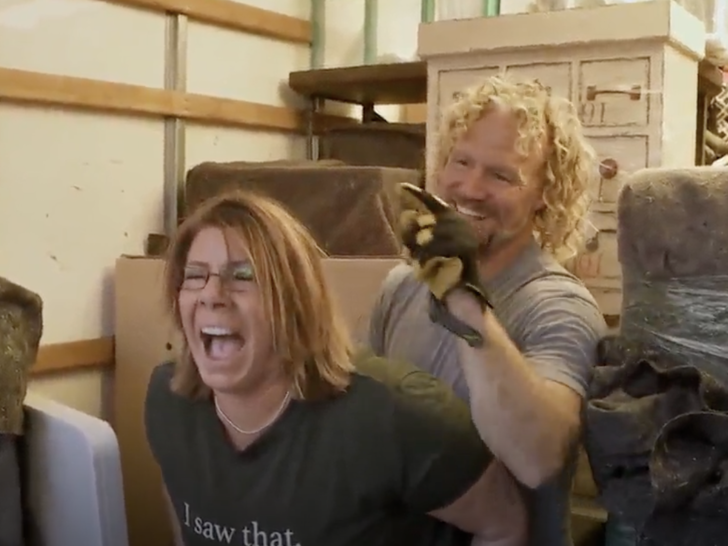 Kody Brown’s ‘Favorite Ex-Wife’ Gives Him A Surprise Lap Dance Behind Robyn’s Back