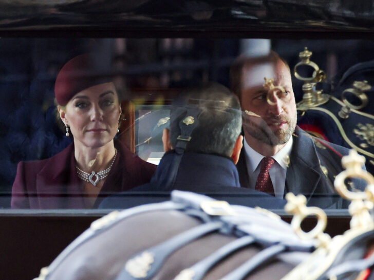 Kate Middleton Returns! Welcomes Special U.K. Visitors! See the Photos!