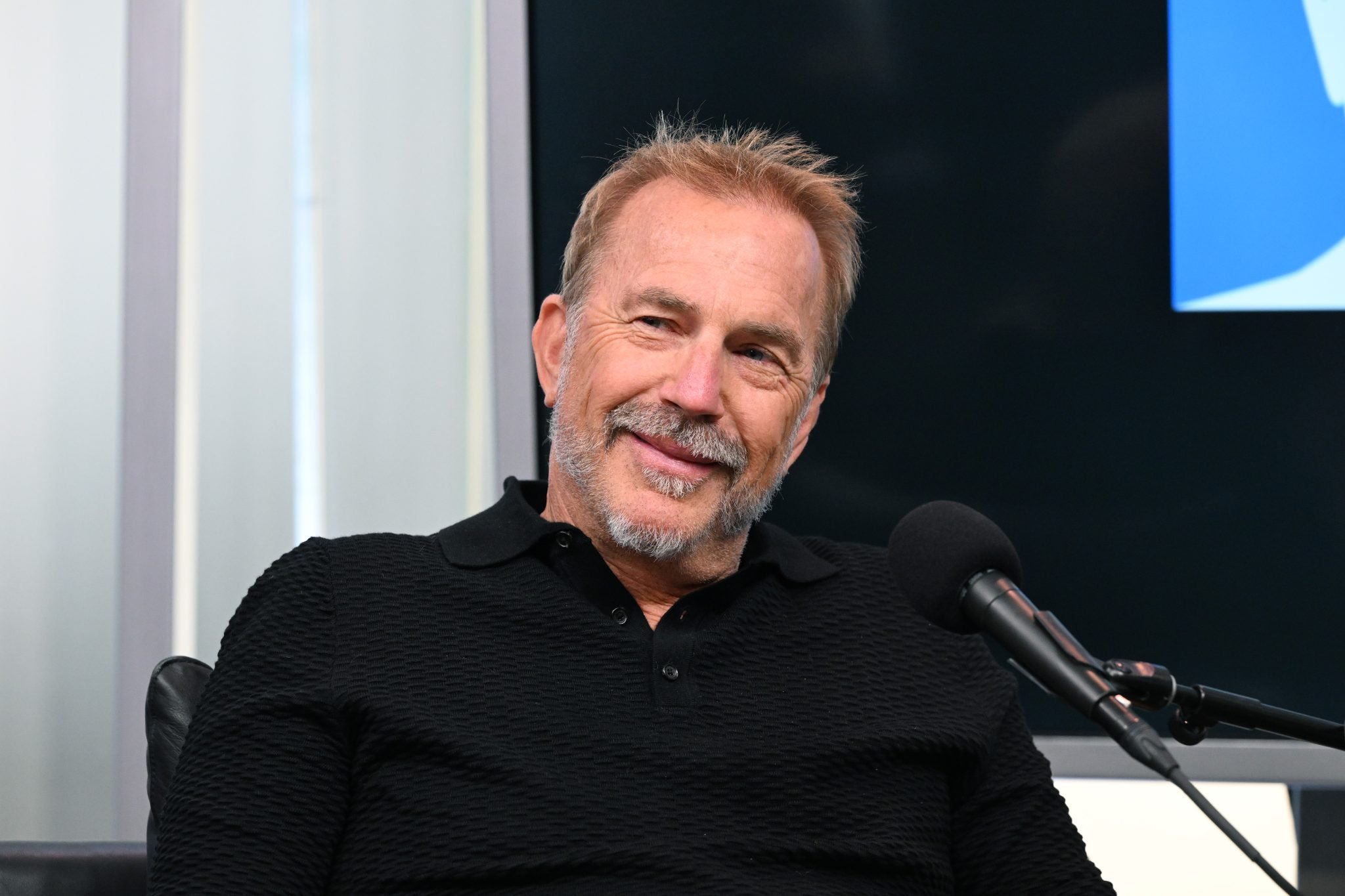 Kevin Costner & Jennifer Lopez Dating After Vacation Hangout?