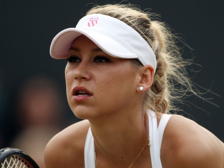 Anna Kournikova Uses Wheelchair During Rare Public Outing
