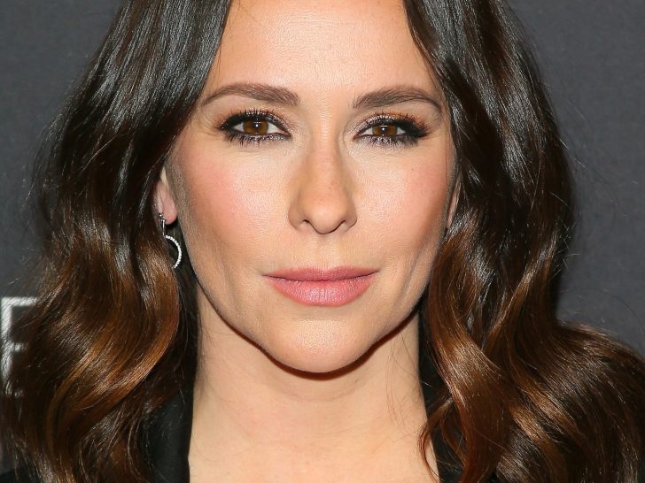 Jennifer Love Hewitt Slams Creeps, Predatory Culture That Sexualized Her As a Teen Actress