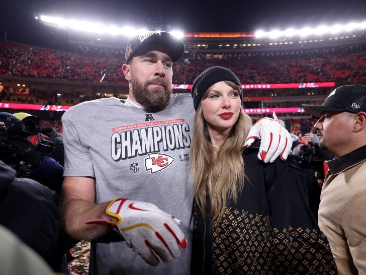 Taylor Swift’s Game-Day Fashion Choice Has Fans Convinced That She’s Engaged …