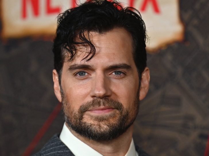 Henry Cavill Should Play James Bond, Fans Tell Jeff Bezos After Amazon MGM Acquires …