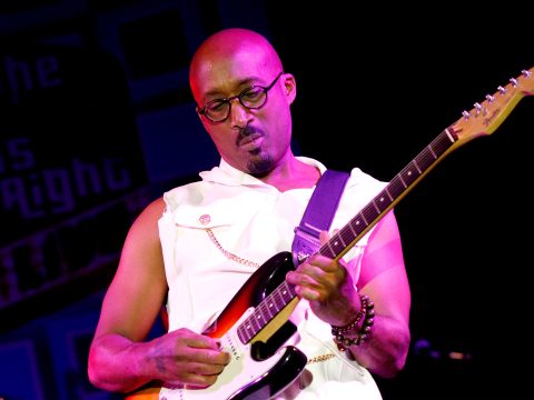 Dwayne Wiggins of Tony! Toni! Toné! performs onstage after the Agents Power Panel during Day 3 of the IEBA 2014 Conference on September 29, 2014 in Nashville, Tennessee.