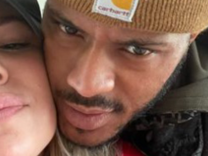 Elijah Scott Accused of Cheating on Kailyn Lowry Right After Welcoming Twins