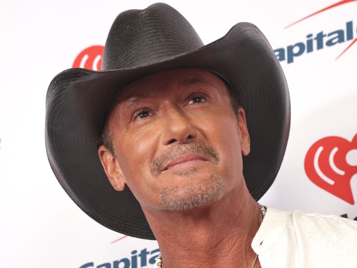 Tim McGraw ‘Unrecognizable’ In New Photo: What’s Missing?
