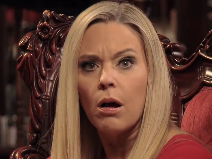 Kate Gosselin Complains Jon Didn’t ‘Play Nice’ During Divorce