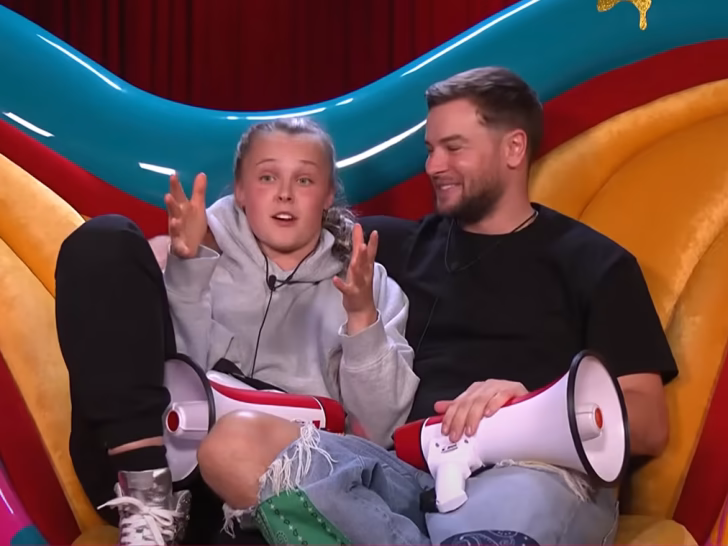 JoJo Siwa and Chris Hughes: Are They Dating or What?!?