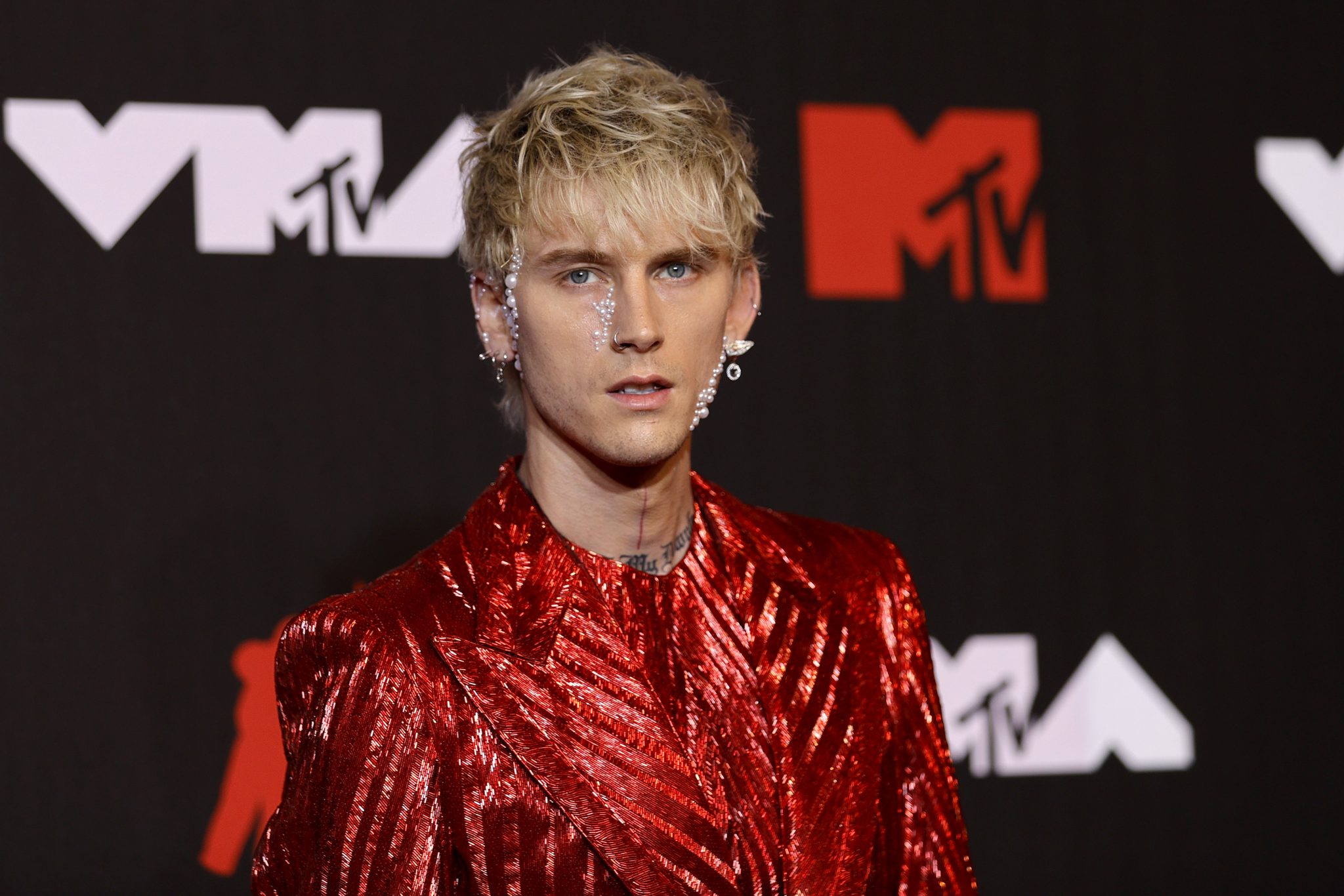 You'Ll Be Shocked By Machine Gun Kelly'S Response To Sydney Sweeney Rumors! - jbvartr