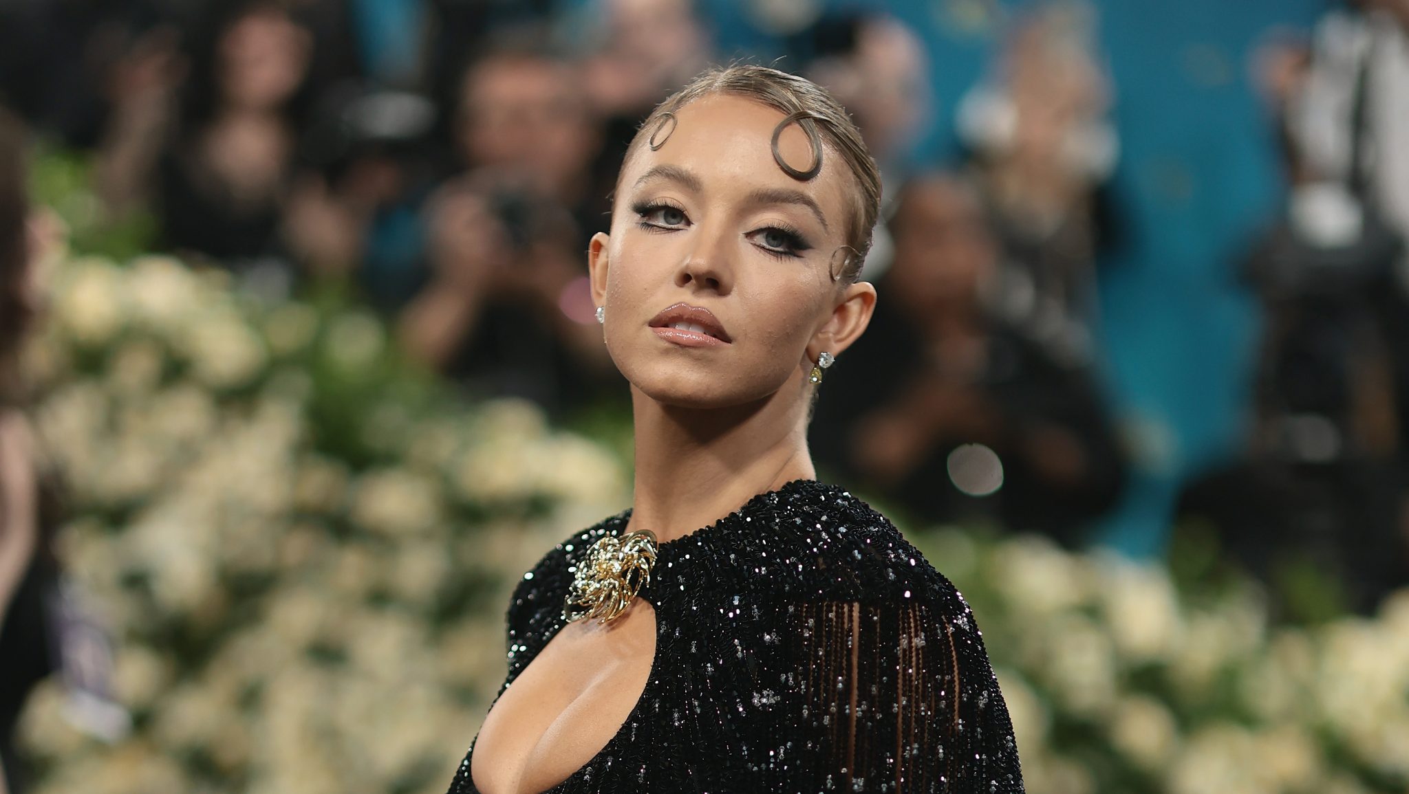 The Truth About Machine Gun Kelly And Sydney Sweeney: You Won'T Believe This! - spkaug1