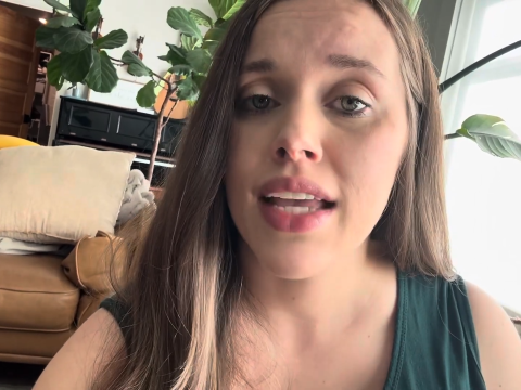 Jessa Duggar zoomed in on her face.