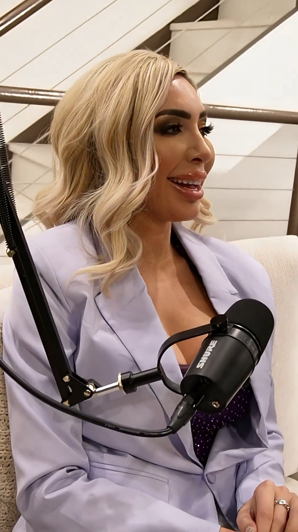 Farrah Abraham smiles. Farrah Abraham Is Still Condemning ‘Teen Mom’ Firing, Calling it …