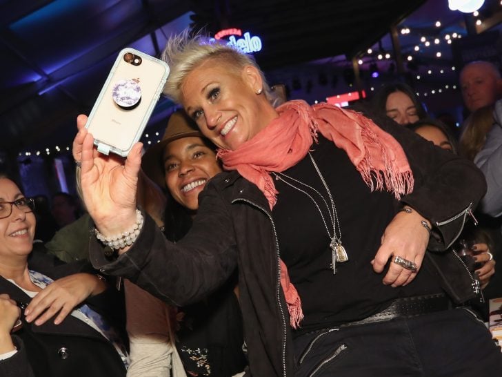 Bobby Flay Pays Special Tribute to Anne Burrell: She was Unforgettable…