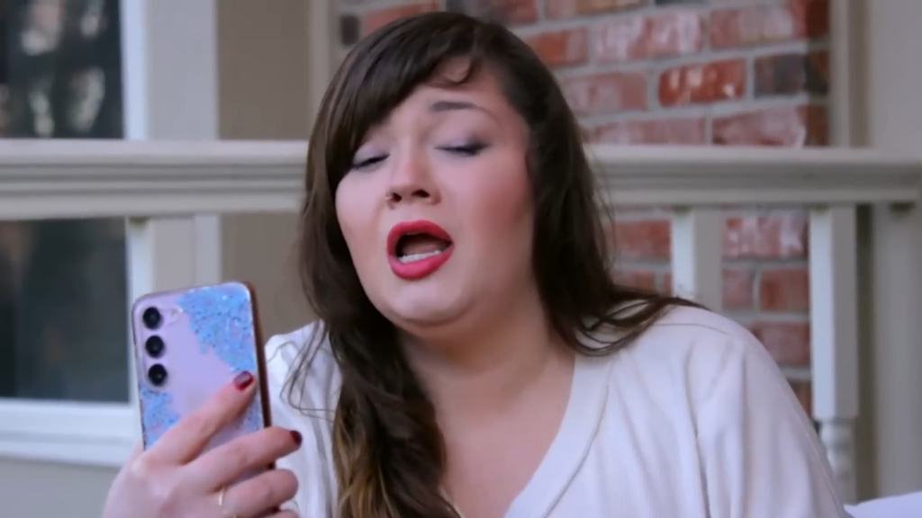 Amber Portwood on her phone.