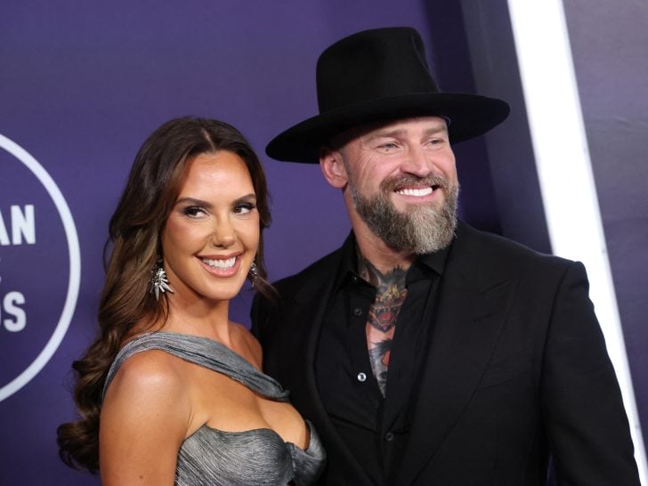 US country singer Zac Brown and US jewelry designer Kendra Scott arrive for the 51st American Music Awards at the Fontainebleau in Las Vegas, Nevada on May 26, 2025.