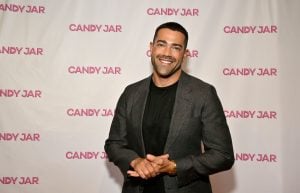 Jesse Metcalfe arrives to the "Keily: Homecoming Dweeb" Film Premiere at the Saban Theatre on June 05, 2025 in Beverly Hills, California.