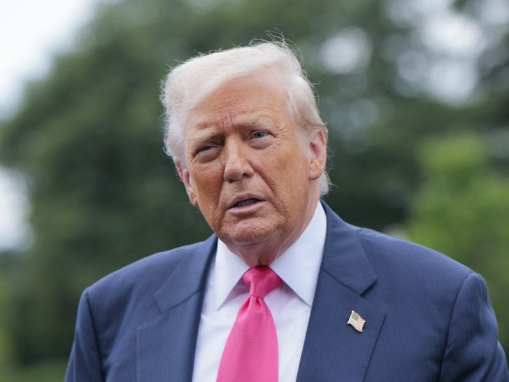 Donald Trump: I Never Went to Epstein Island … But Bill Clinton Did!