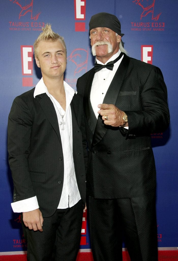 El 25 de septiembre de 2005, el actor Hulk Hogan y su hijo Nick llegaron a la quinta anual Taurus World Stunt Awards en Los Ángeles, California, el 25 de septiembre de 2005.