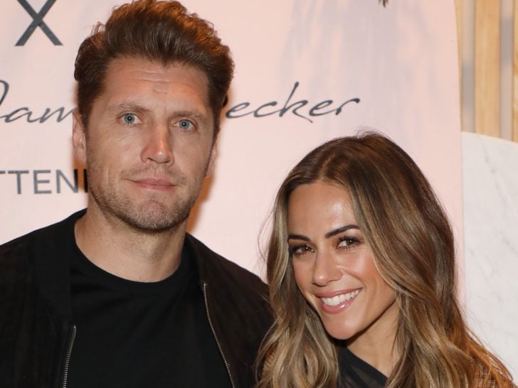 Jana Kramer: That’s NOT My Husband on Dating Apps! I Actually Trust This One!