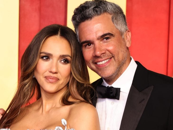Cash Warren Steps Out With Jessica Alba Lookalike: Who is Hana Sun Doerr?