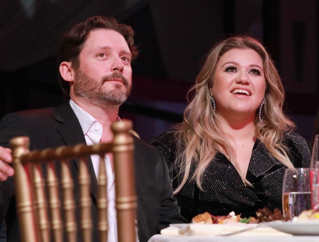 Brandon Blockstock y Kelly Clarkson en noviembre de 2017.