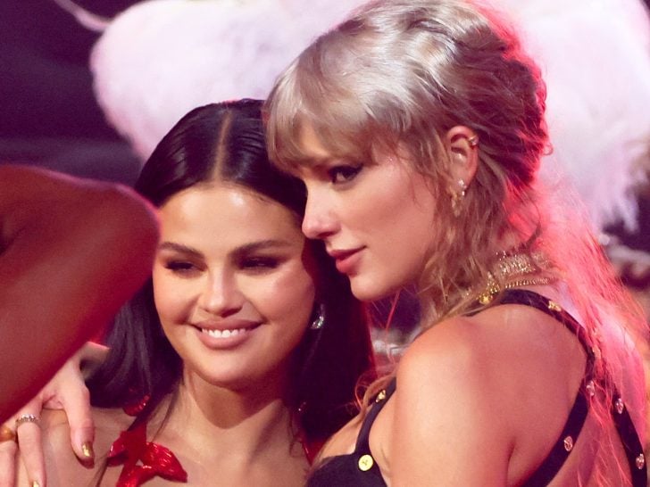 Taylor Swift & Selena Gomez Dual Engagements Foreshadowed in 16-Year-Old Tweets