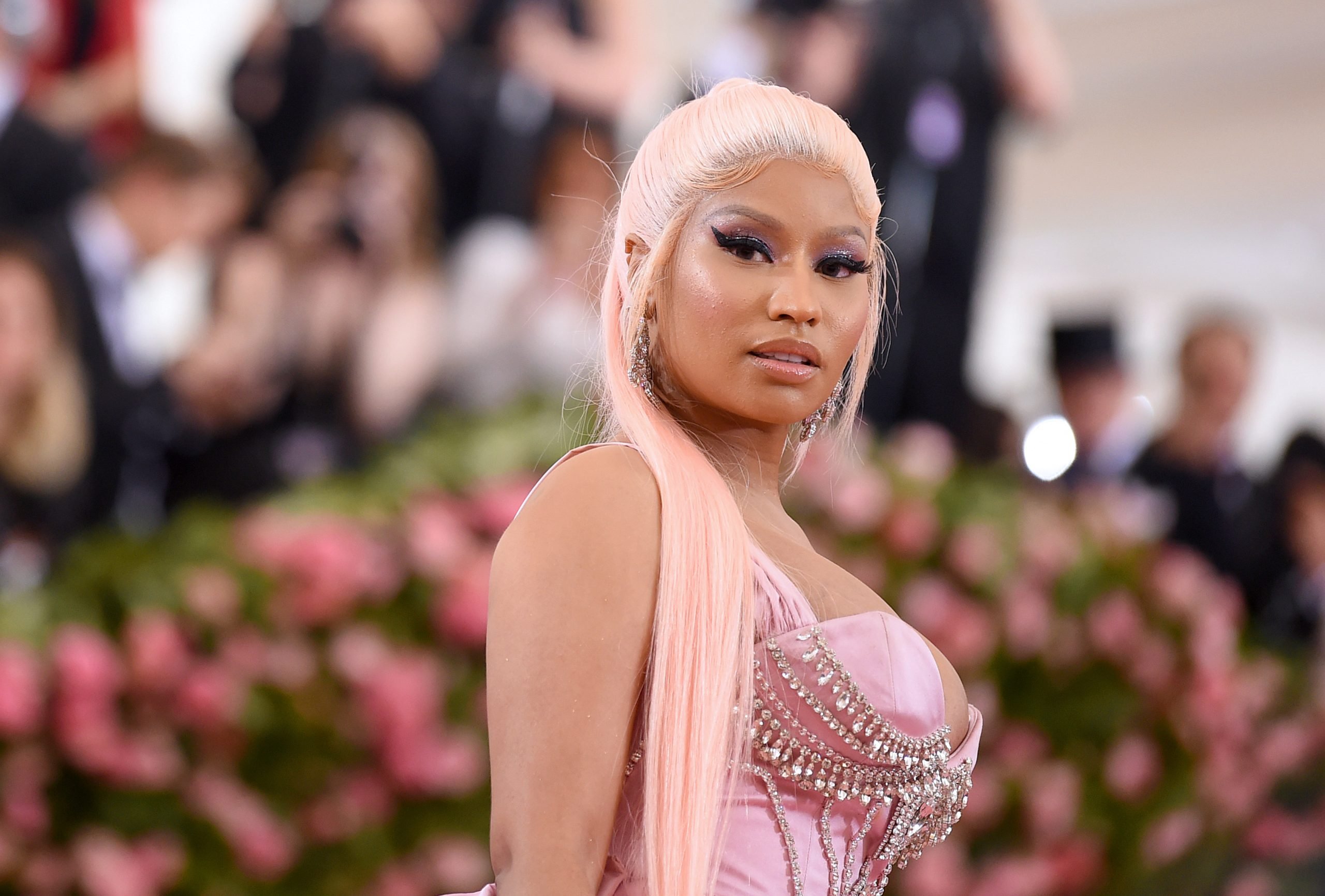 Nicki Minaj to Dez Bryant: I’ll Give You  Million to Fight My Husband!